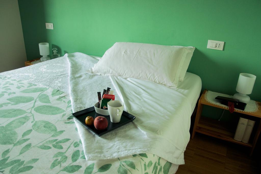 Cascina Delle Mele Bed & Breakfast Vittuone Luaran gambar