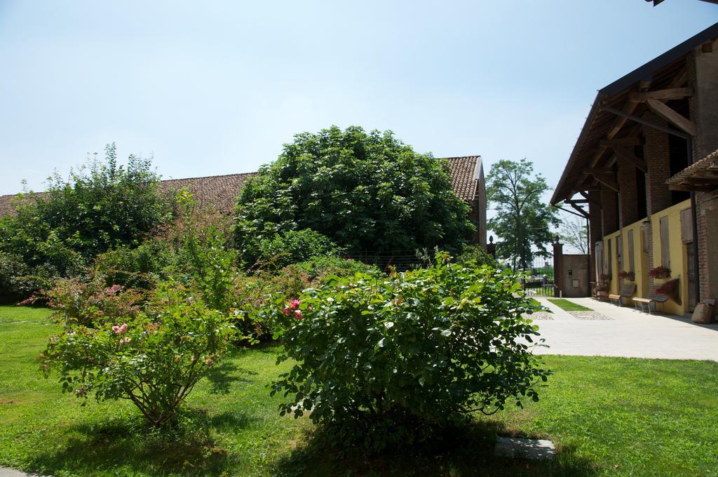 Cascina Delle Mele Bed & Breakfast Vittuone Luaran gambar