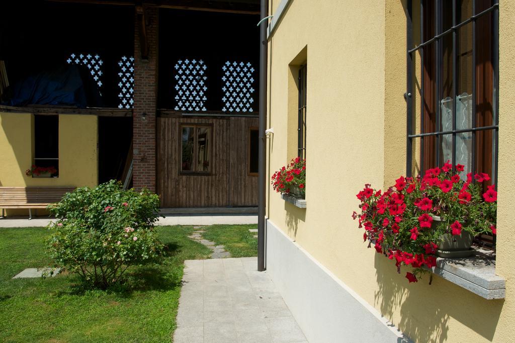 Cascina Delle Mele Bed & Breakfast Vittuone Luaran gambar